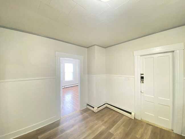 Photo - 43 Ashland St Unit 2