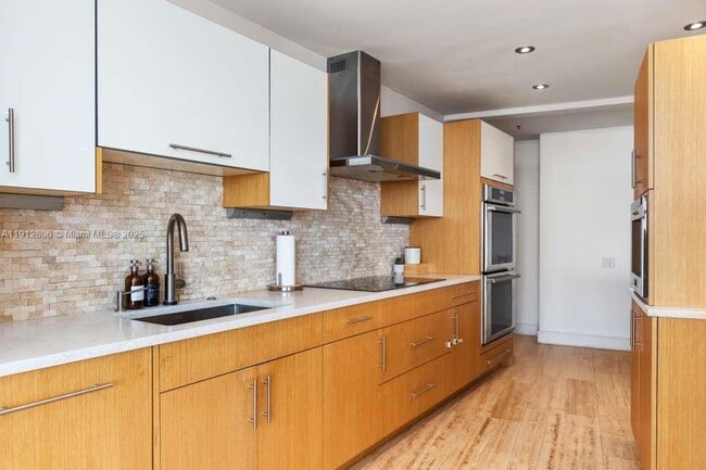 Photo - 808 Brickell Key Dr Unit 2504