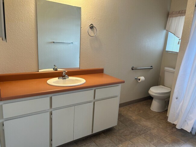 Photo - Bennett Apartments