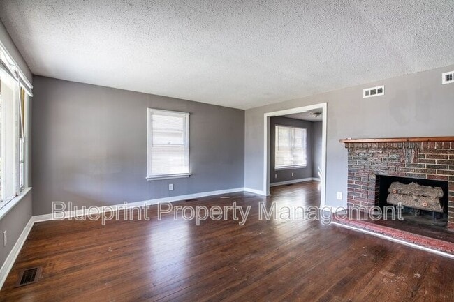 Photo - 2242 3rd Ave S