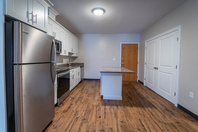 Photo - 75 Commercial St Unit 101