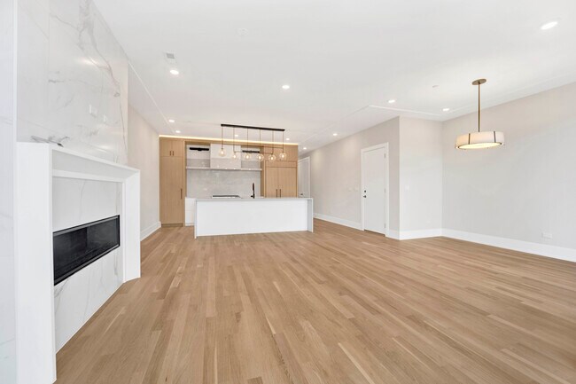 Photo - 3352 N Ashland Ave Unidad 2S