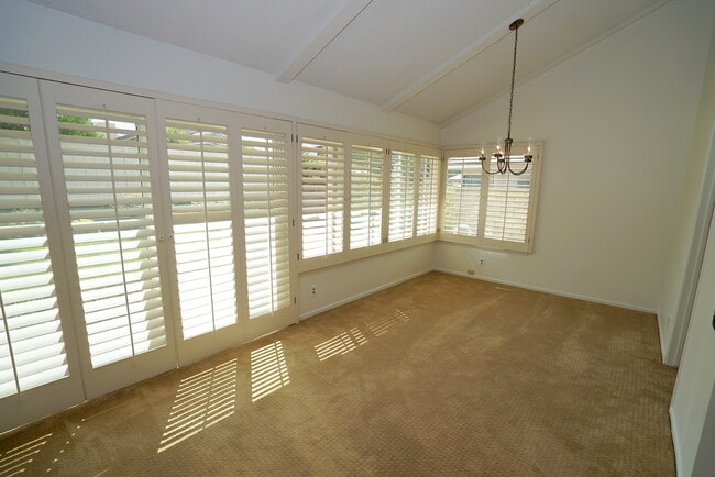 Photo - Old Orchard I Home for Rent in Valencia!