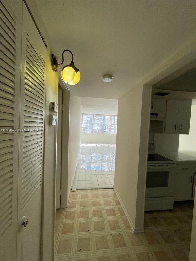 Photo - 1301 NE Miami Gardens Dr Unit 323W