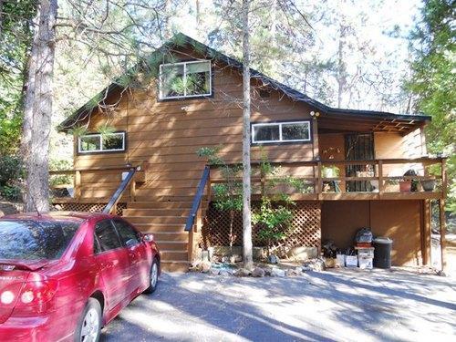 Building Photo - Warm and Cozy in the Twain Harte Trees!!!
