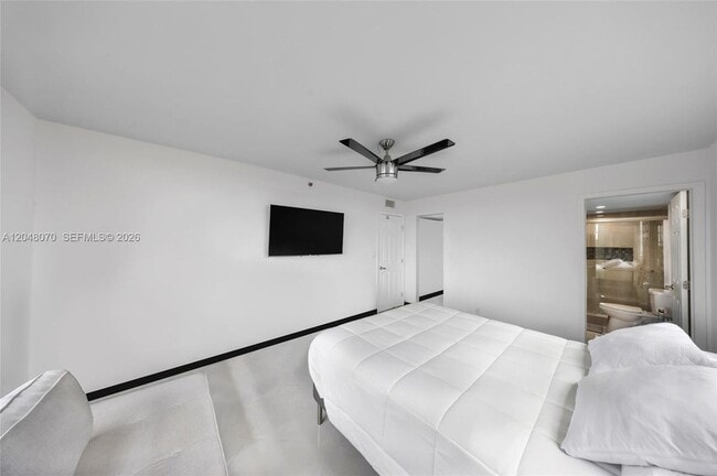 Photo - 3001 W Rolling Hills Cir Unidad 610