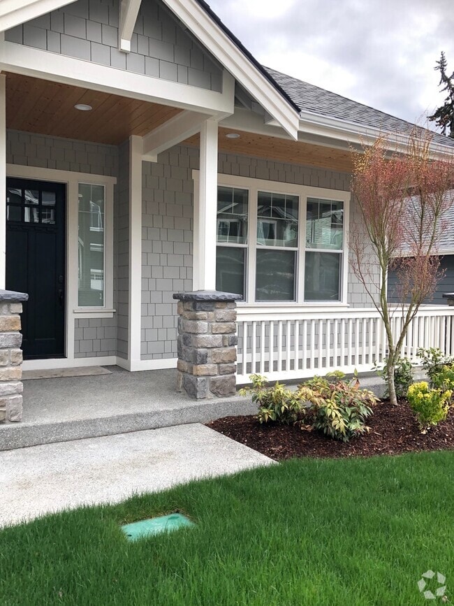 Building Photo - Gorgeous Home in the Wing Point Area of Ba...