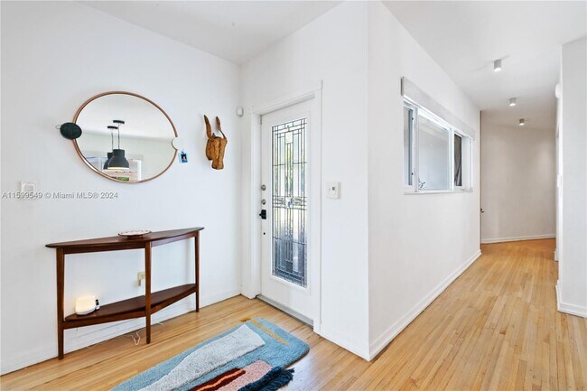 Photo - 599 NE 101st St