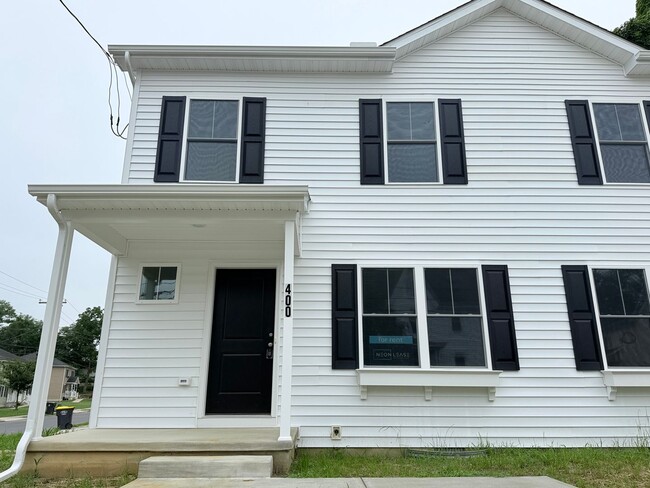 Photo - 400 N Walnut St