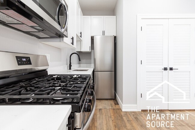 Photo - 3840 N Wilton Ave Unit 1