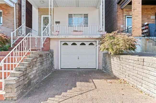 Photo - 3437 Parkview Ave Unit A