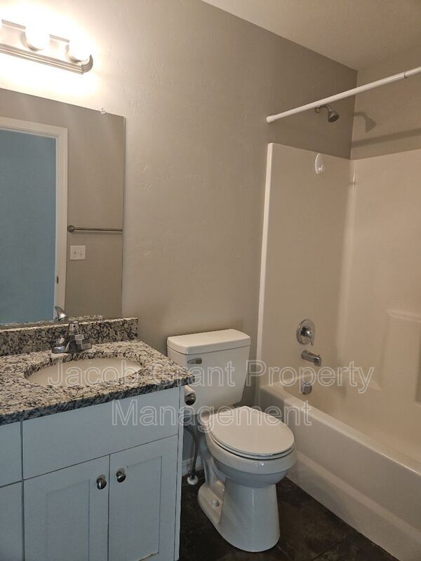 Photo - 2825 Sunlight Dr