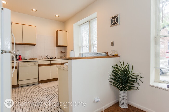 Photo - 1301 N Hoyne Ave Unit F1