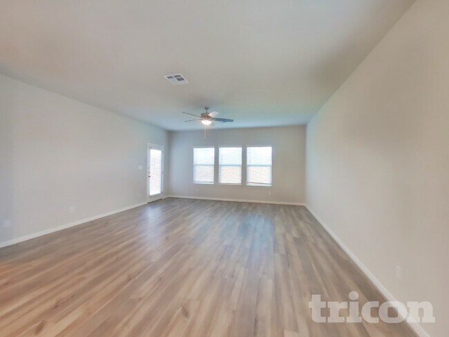 Photo - 5820 Zoey Wy