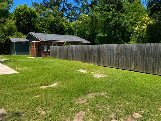 Photo - 3585 Napier Ave