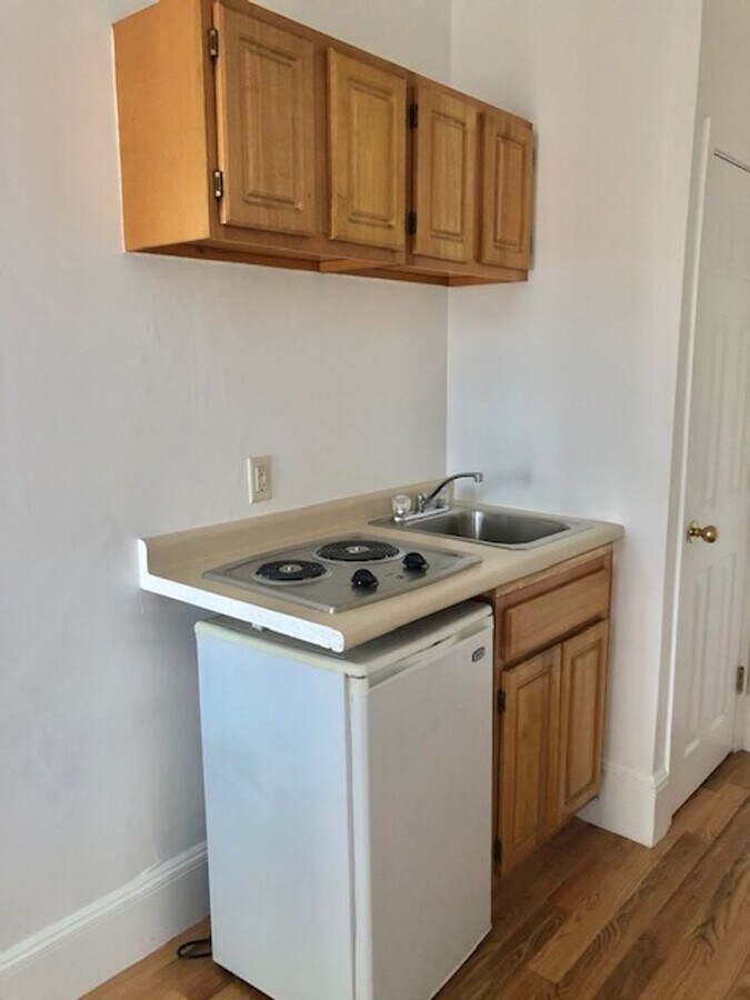 Photo - 1061 Beacon St
