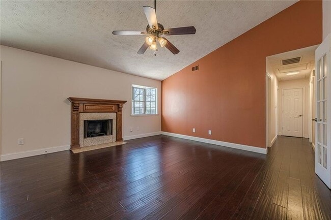 Photo - 2491 Redfield Dr