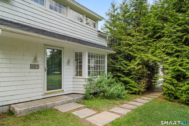 Photo - 527 Danbury Rd