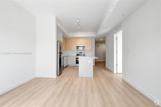 Building Photo - 1715 N Dixie Hwy Unit 2207 Rental