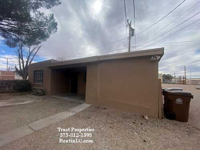 Building Photo - 439 North St Unit C Rental
