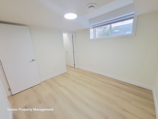 Photo - 4677-4177 177 Ave NW