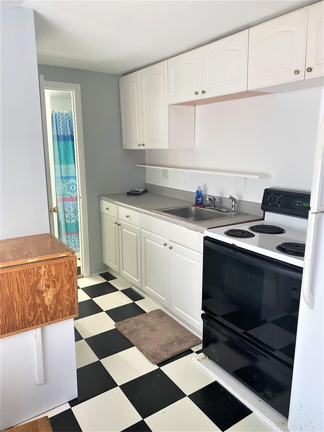 Photo - 136 Oviedo St Unit 3