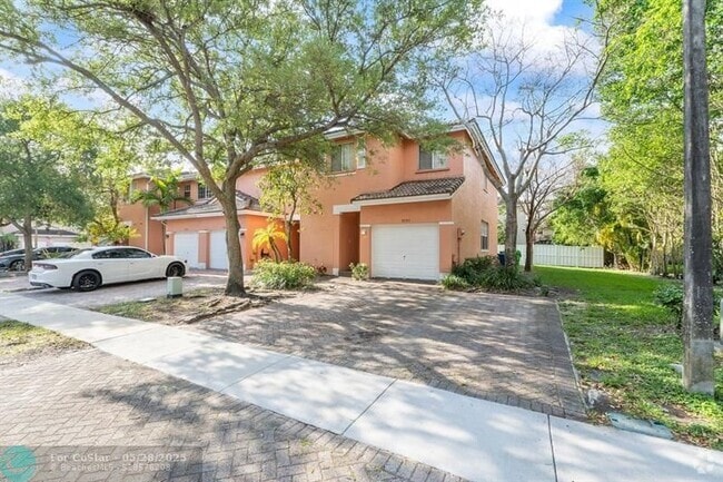 Building Photo - 9090 NW 40th Pl Rental