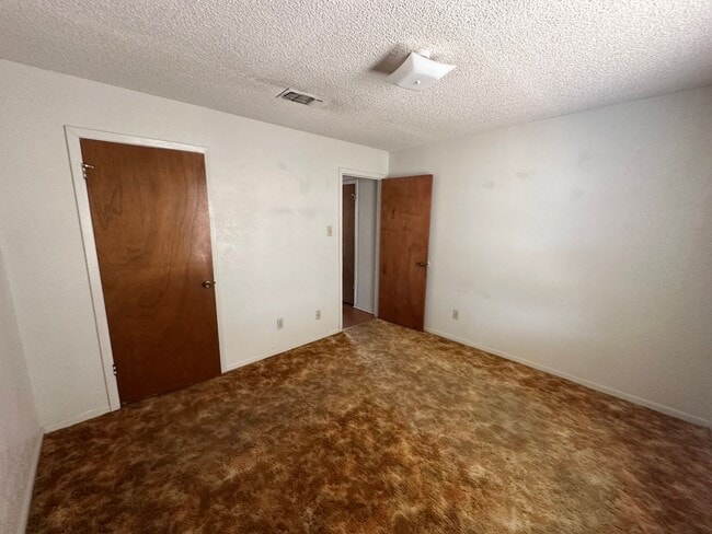 Photo - 104 W Anderson Ave