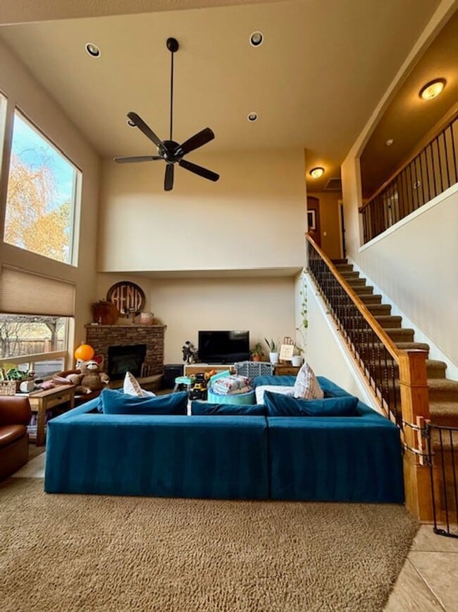 Photo - Stunning 4 Bedroom plus Bonus Lava Ridges Home!