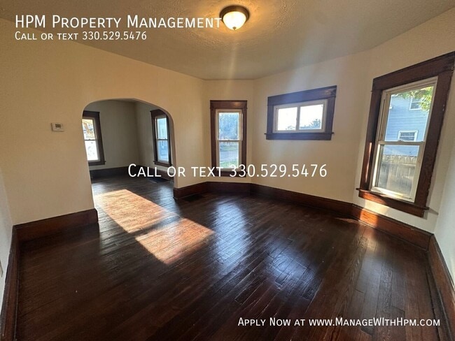 Photo - 913 Smith Ave SW