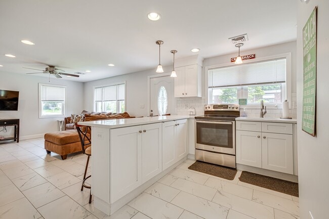 Photo - 25 Biscayne Blvd