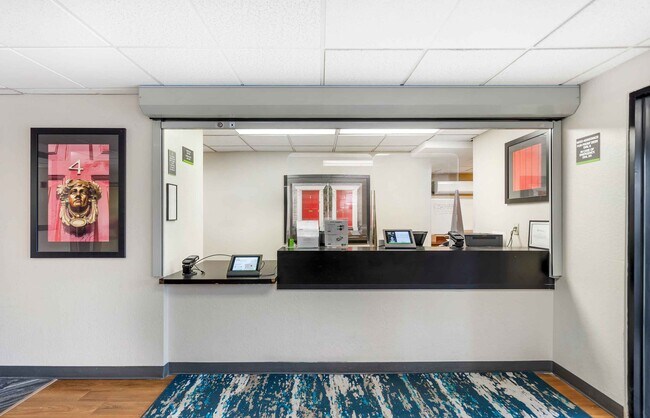 Photo - Furnished Studio-Chicago - Naperville - West