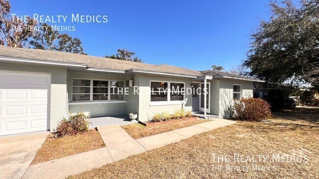 Photo - 2271 Northland Rd