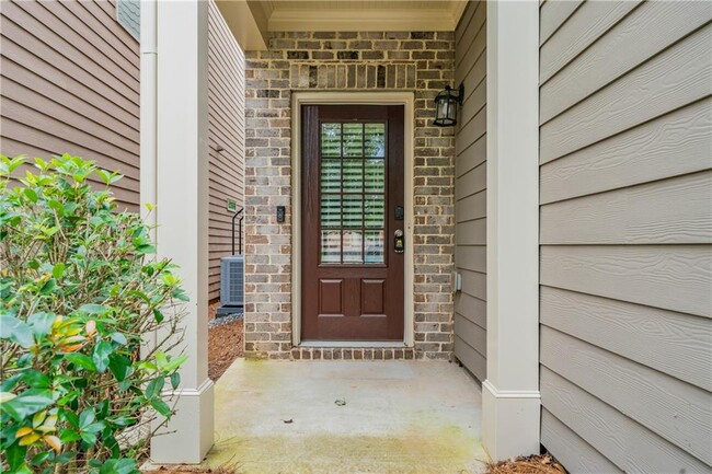 Photo - 4940 Breezewood Cir