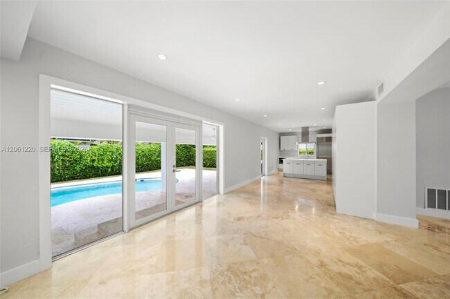 Photo - 5510 Orduna Dr