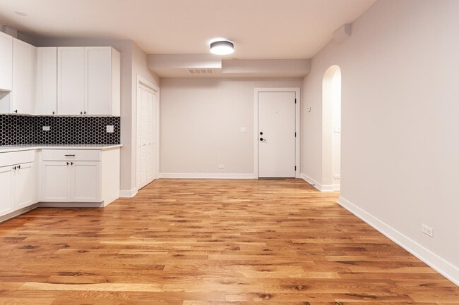 Photo - 656 W Wrightwood Ave Unit 207