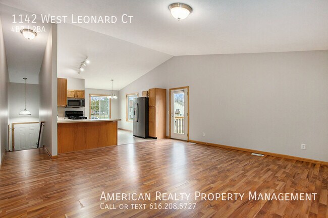 Photo - 1142 W Leonard Ct