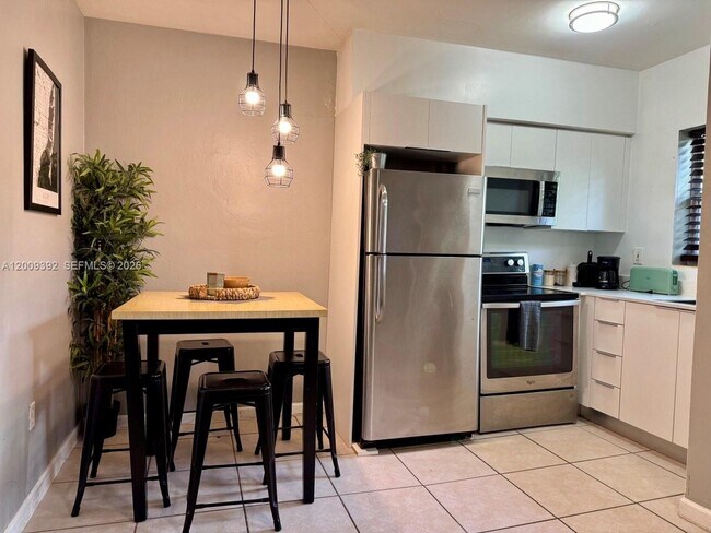 Photo - 1130 NE 81st St Unidad 3