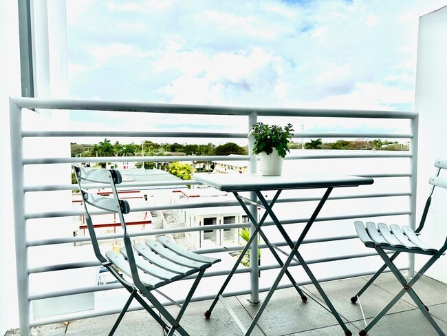 Photo - 111 SE 2nd St Unit 403