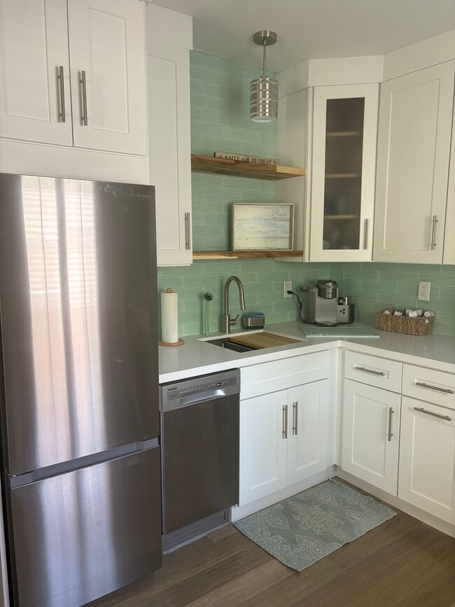 Photo - 3203 NE 5th St Unidad Sudo's Beach Apt