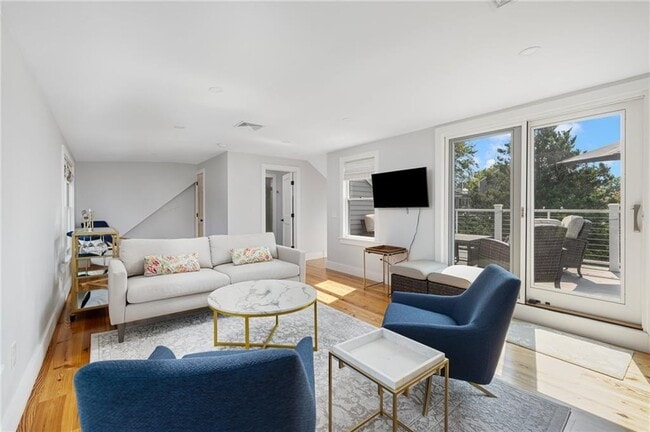 77 Pope St Unit 2