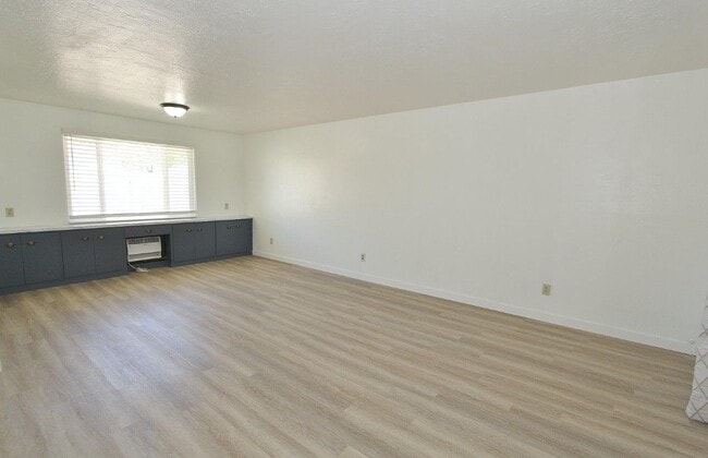 Photo - 1407 Ellis Ave