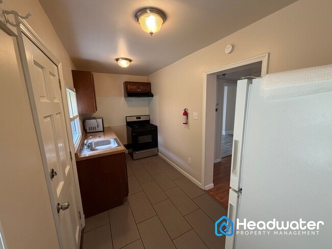 Photo - 1520 Elmwood Ave Unit 1