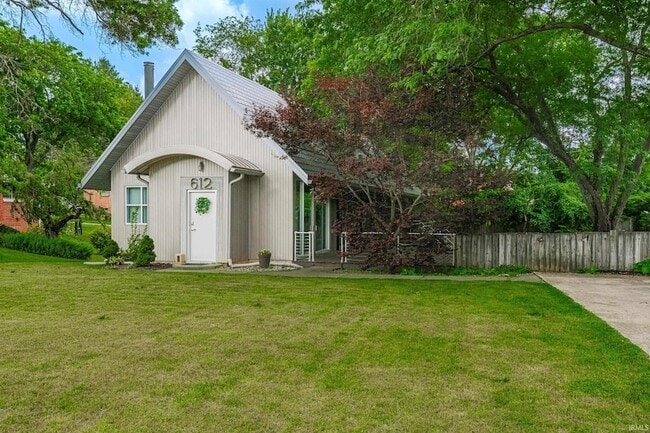 Photo - 612 N Kerry Dr