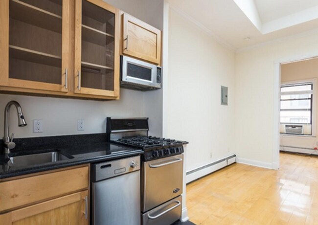 Building Photo - AVENUE B Rental