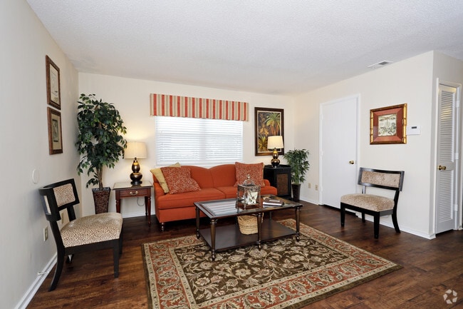 Photo - Sawbranch Apartments