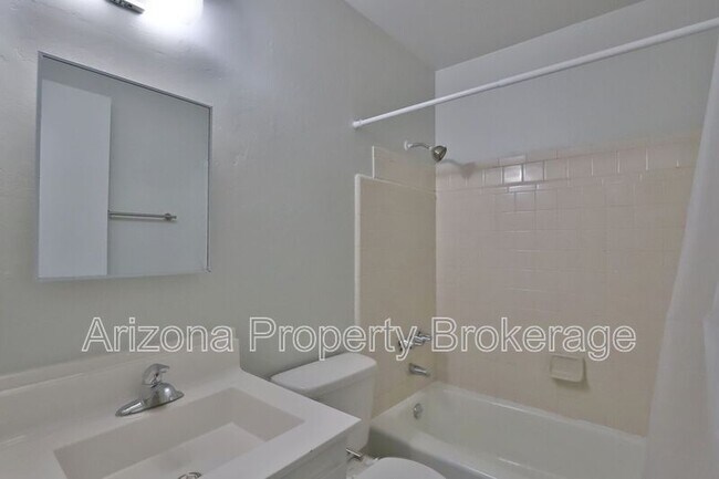 Photo - 1702 W Vogel Ave Unit A7