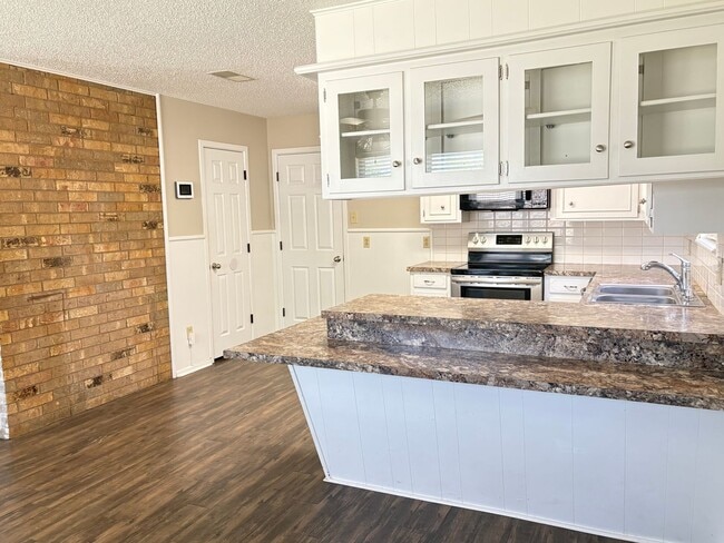 Photo - 4 Bed 2 Bath Remodeled Home in Miller Elementary Zone with Solar Panels