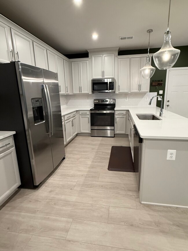 Photo - 803 Haversack Hunt Way Unit #A