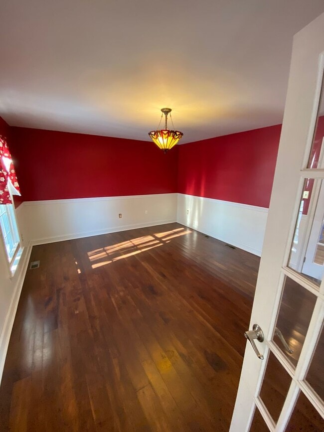 Photo - Stunning 3 Bedroom Home with Barn and Over 3 Acres!